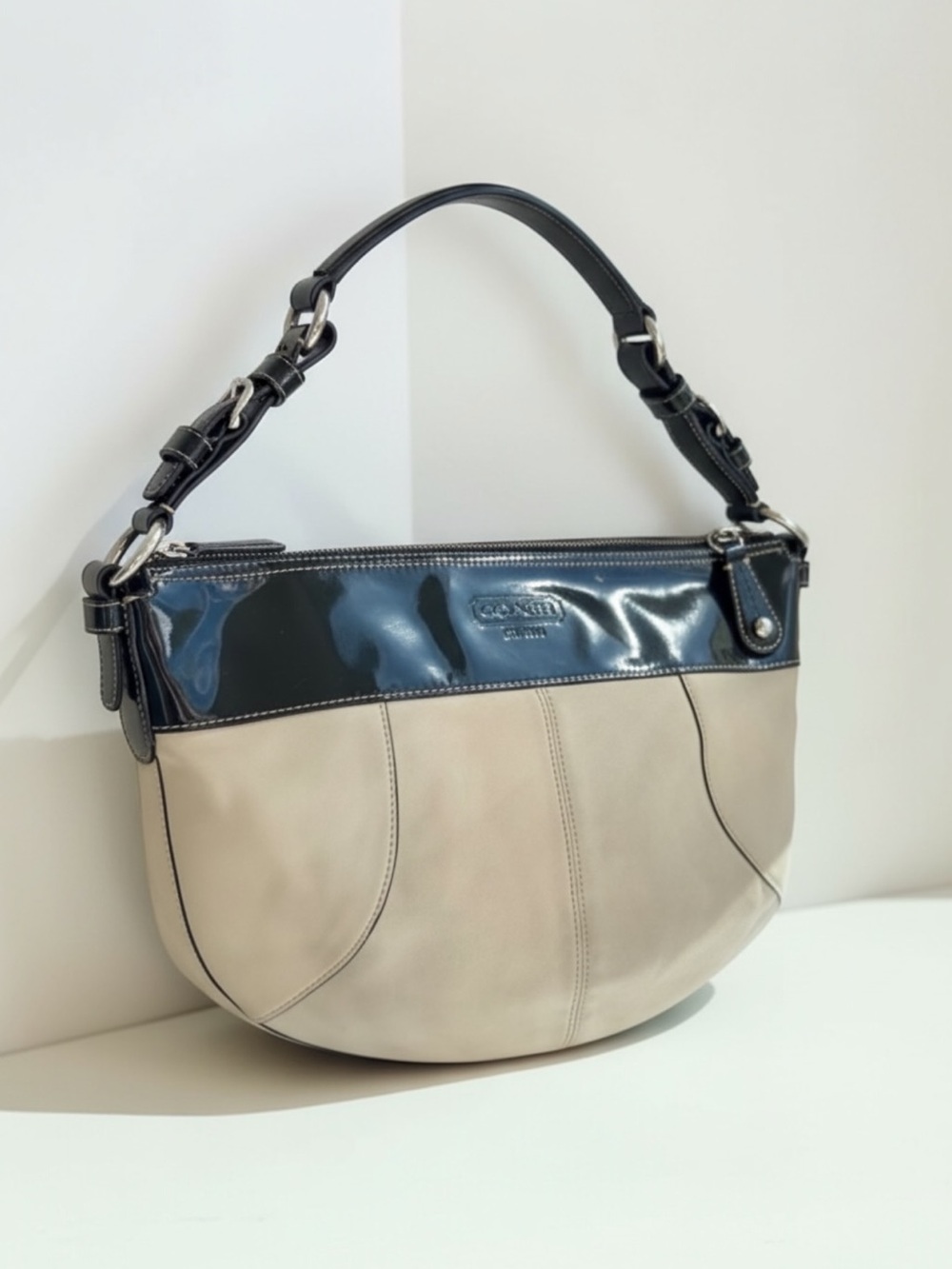 Coach Laura Hobo Slouchy shoulder bag F14886 – Cream & Patent purse